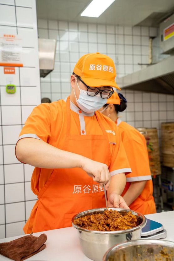 新能力与品类销冠打造河南地区包子行业新传奇麻将胡了游戏荣耀加冕！原谷原麦包子凭借创(图2)
